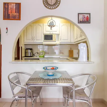 Bonita Casa En Con Cocina Сasa de vacaciones Torrevieja