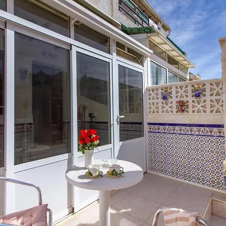 Сasa de vacaciones Bonita Casa En Con Cocina Torrevieja
